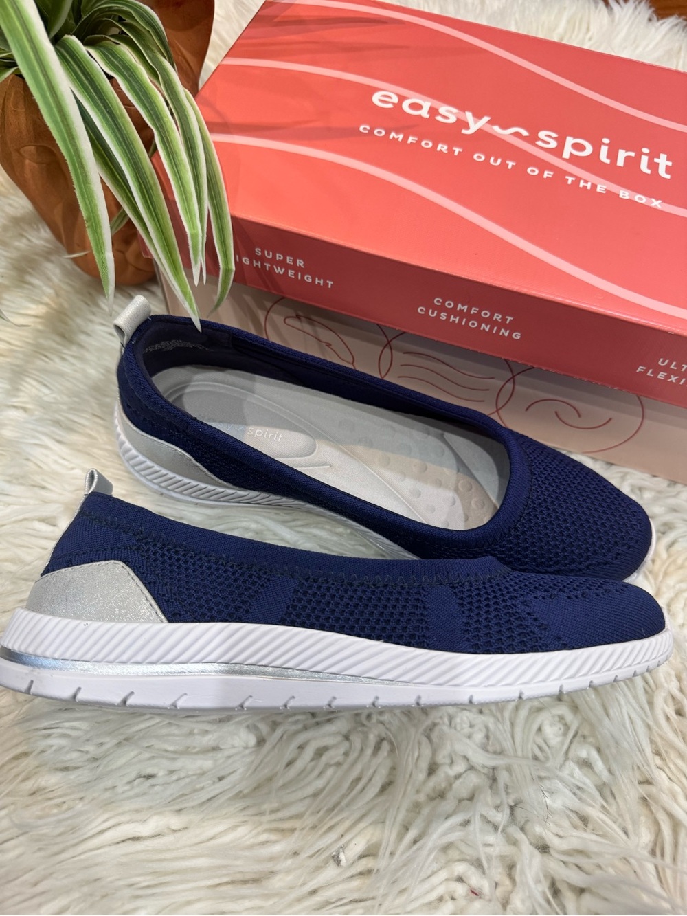 New🌿Easy Spirit Navy Knit Slip-On Sneakers with White Sole